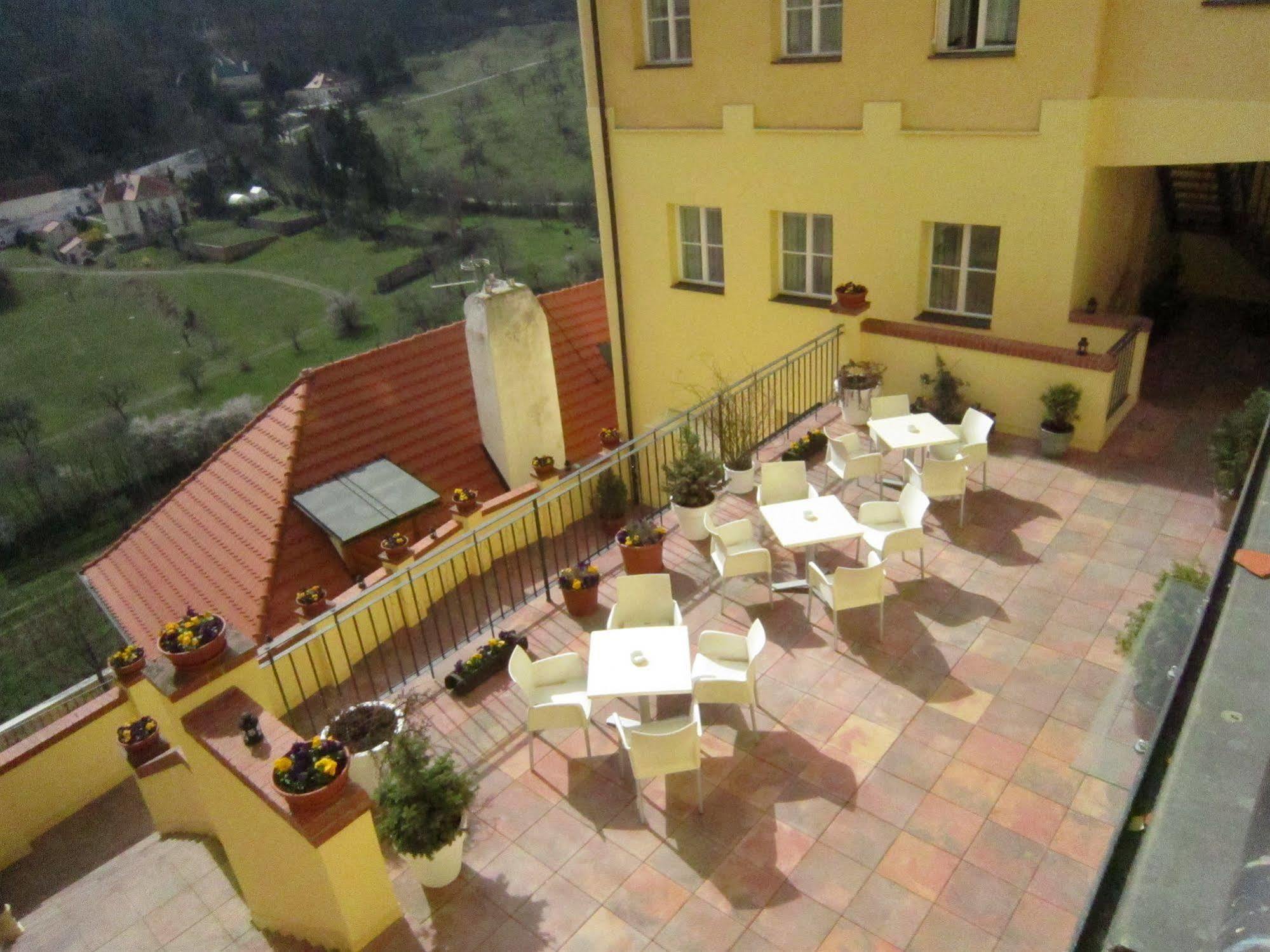 Domus Henrici Hotel Прага Екстериор снимка
